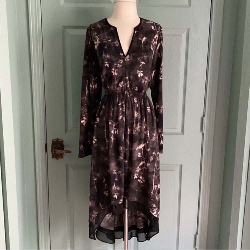 SIMPLY VERA VERA WANG long sleeve split neck elastic waist high low size xs